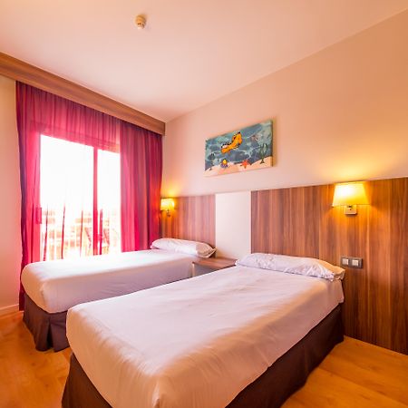 Golden Avenida Family Suites 4* Salou Eksteriør bilde