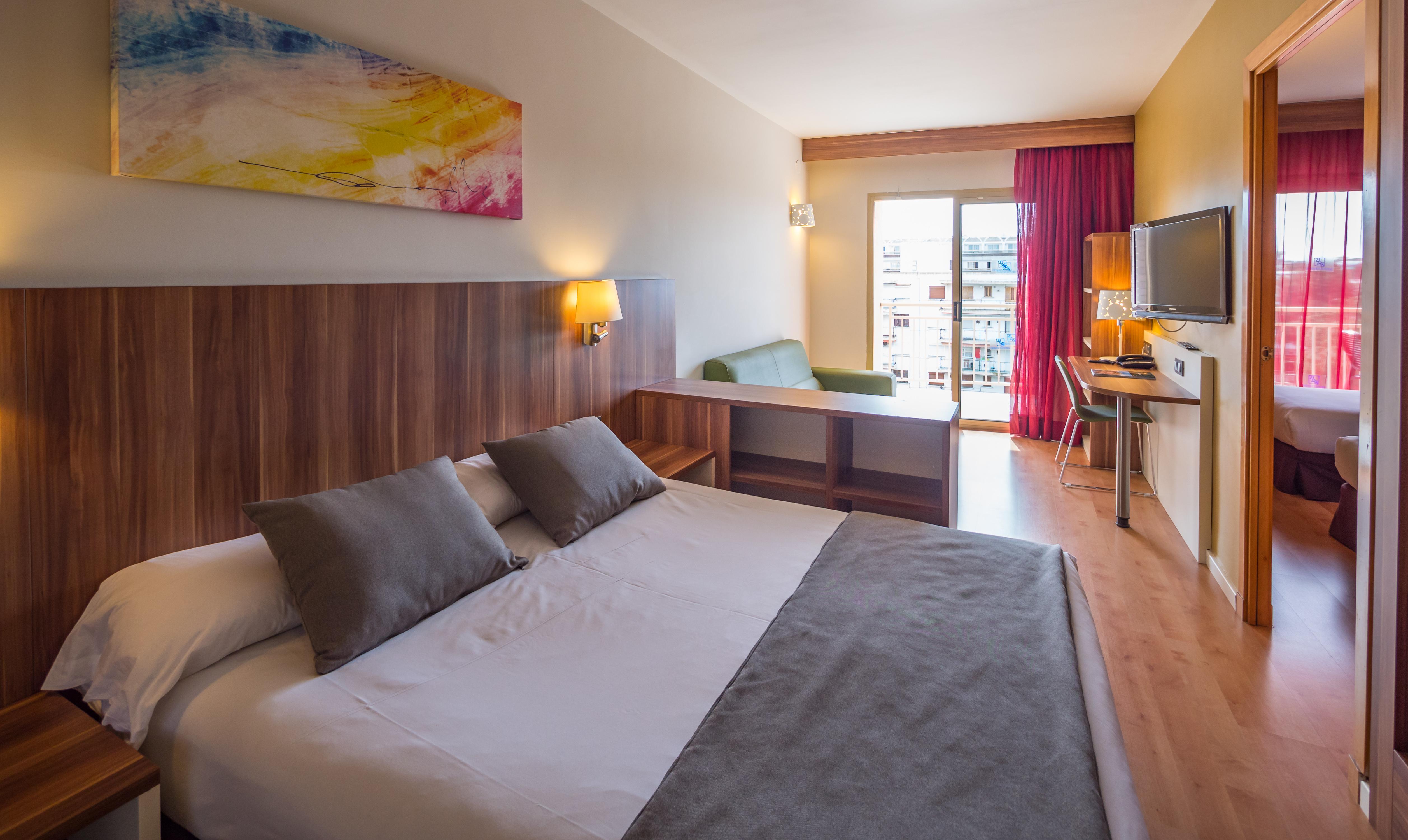 Golden Avenida Family Suites 4* Salou Eksteriør bilde
