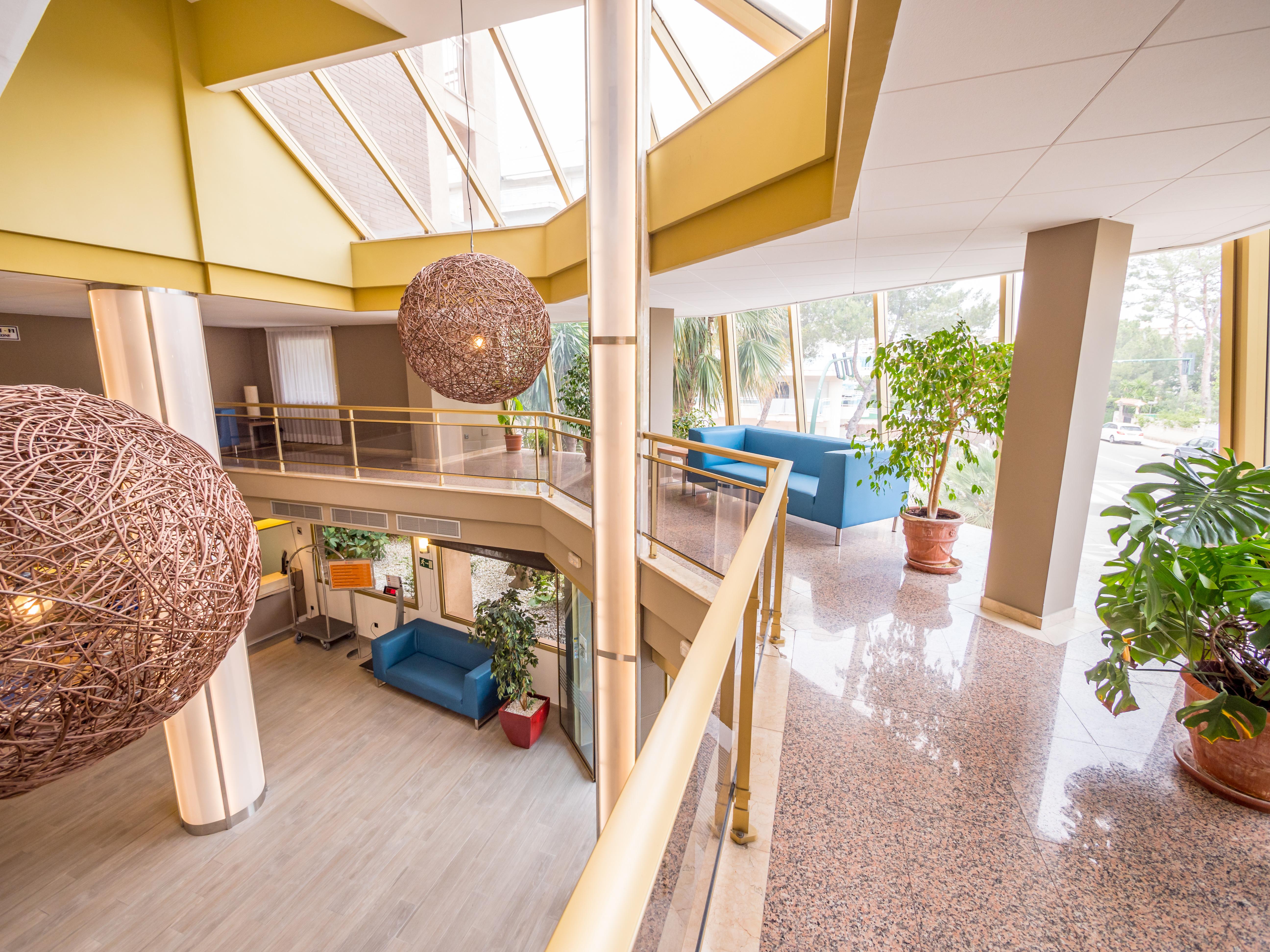Golden Avenida Family Suites 4* Salou Eksteriør bilde