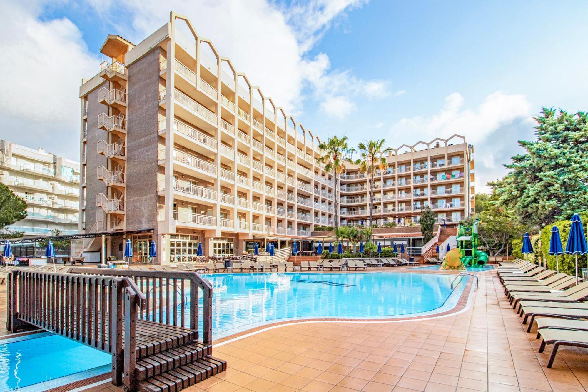 Golden Avenida Family Suites 4* Salou Eksteriør bilde