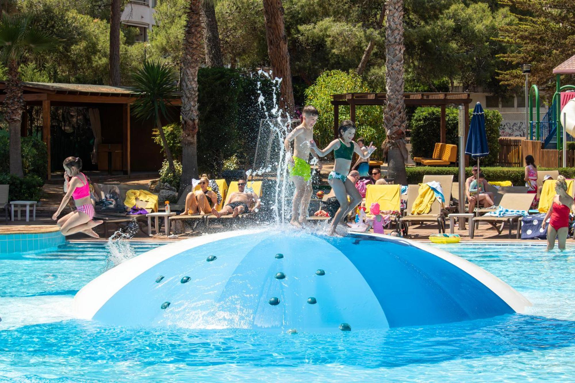 Golden Avenida Family Suites 4* Salou Eksteriør bilde