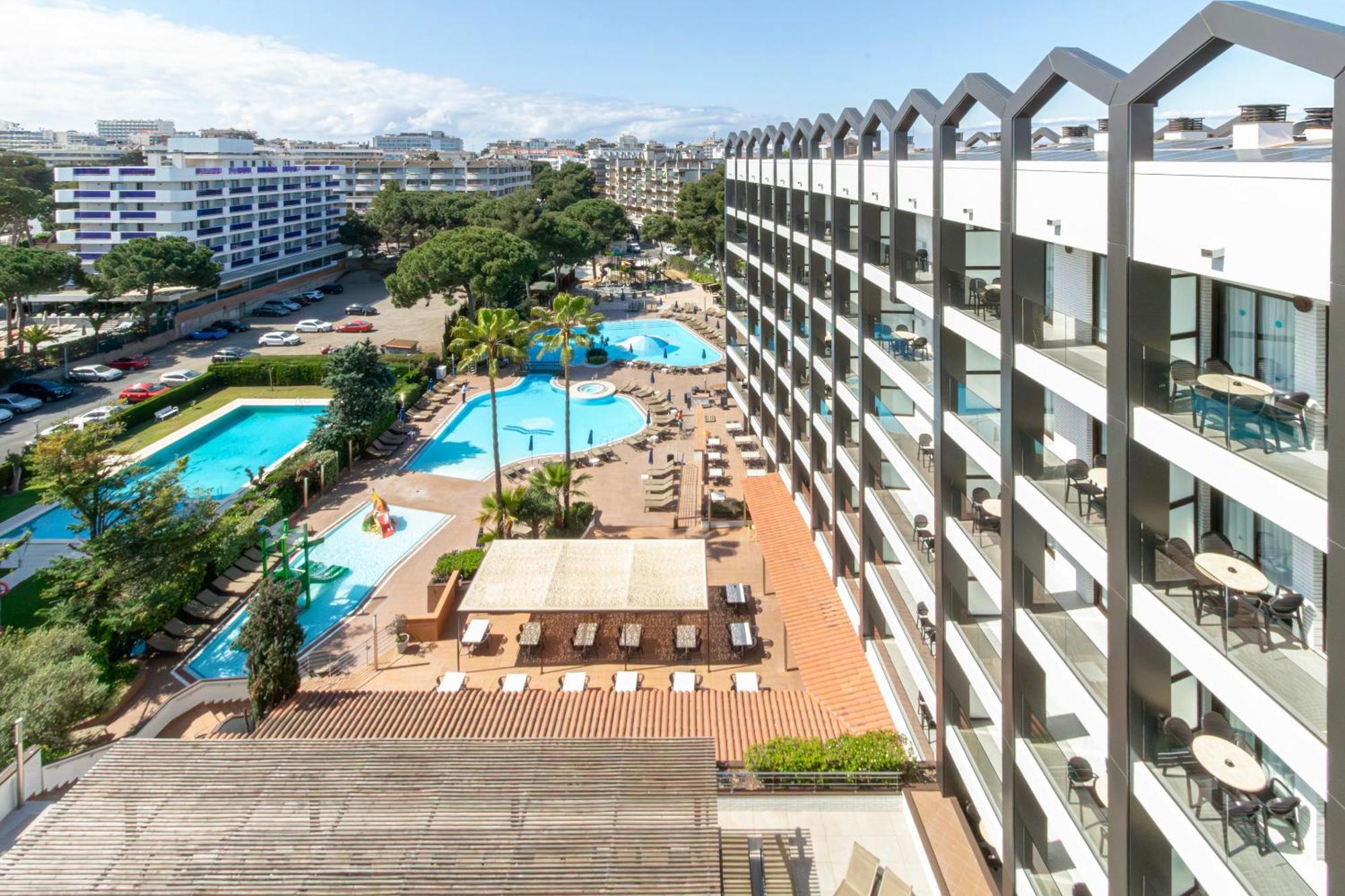 Golden Avenida Family Suites 4* Salou Eksteriør bilde